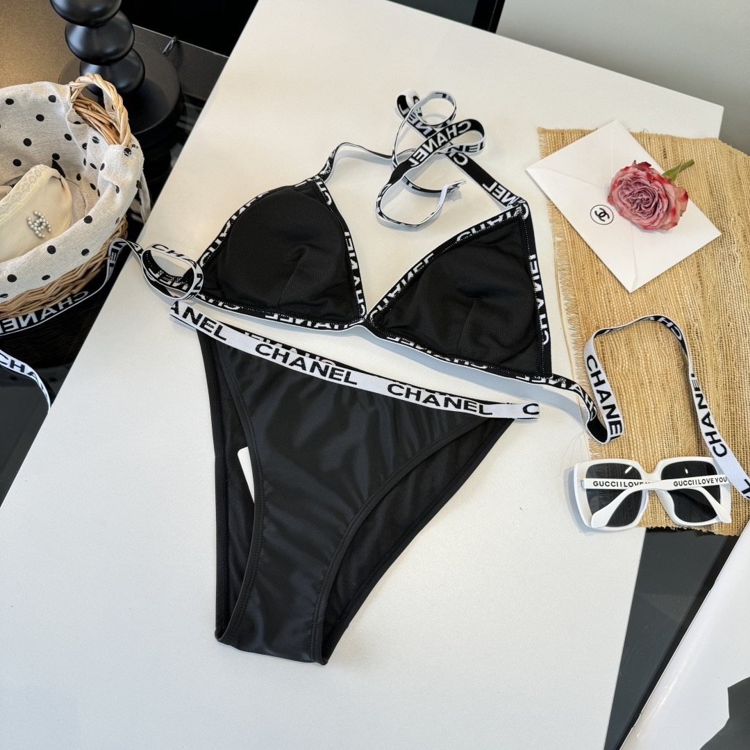 。Chanel香奈儿新款分体比基尼泳衣S M L XL