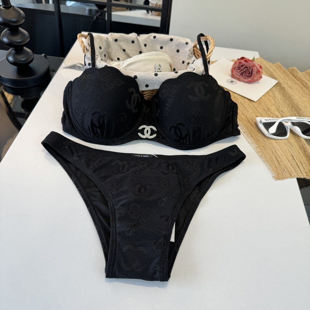 。Chanel香奈儿新款分体带钢圈比基尼泳衣S M L XL