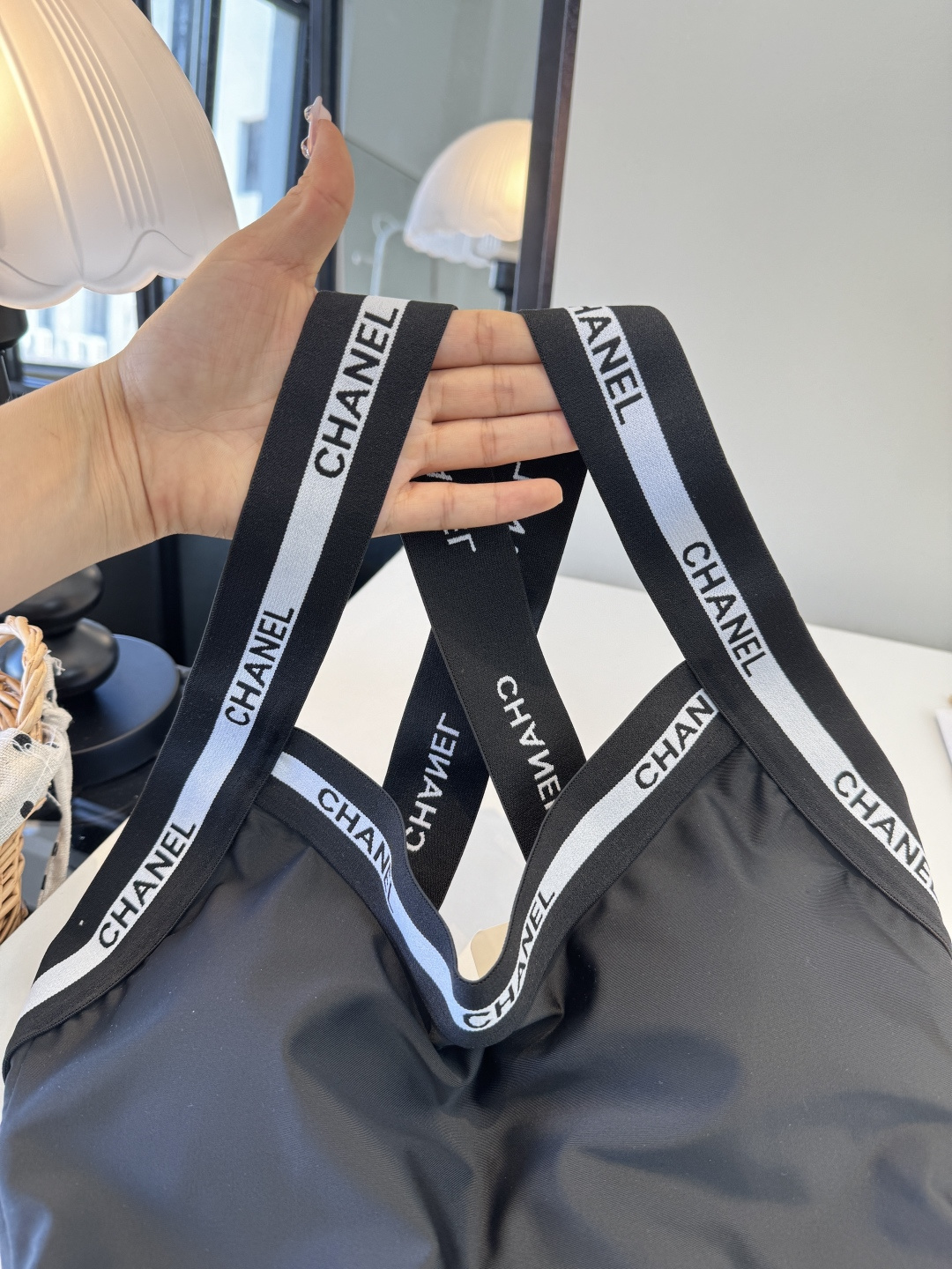 。Chanel香奈儿新款连体泳衣S M L XL