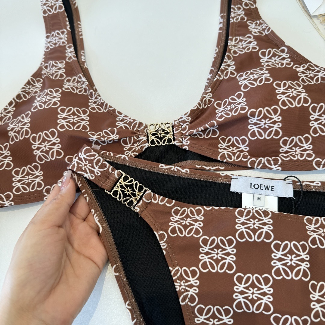 。罗意威LOEWE新款分体比基尼泳衣👙❤️😍🥰适合多种场景的游泳衣🏊‍♀️海边 游泳池 温泉 水上乐园 