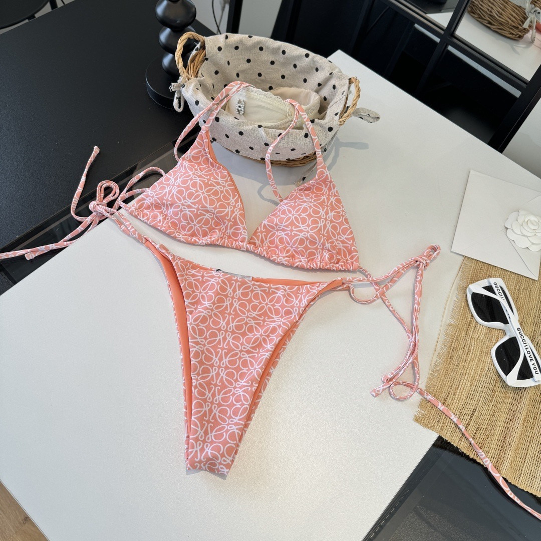 。罗意威LOEWE新款比基尼泳衣👙❤️😍🥰适合多种场景的游泳衣🏊‍♀️海边 游泳池 温泉 水上乐园 漂流