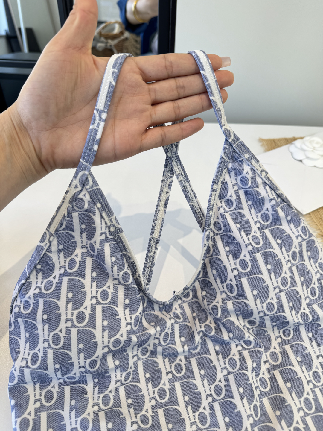 。Dior迪奥新连体比基尼👙泳衣，个性十足，超显水蛇腰，出游必备SM L XL