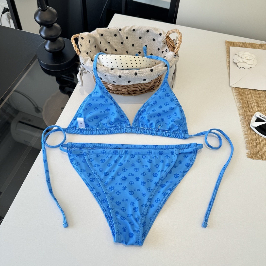 。克罗心新款分体泳衣👙❤️😍🥰适合多种场景的游泳衣🏊‍♀️海边 游泳池 温泉 水上乐园 漂流都可以😌内搭