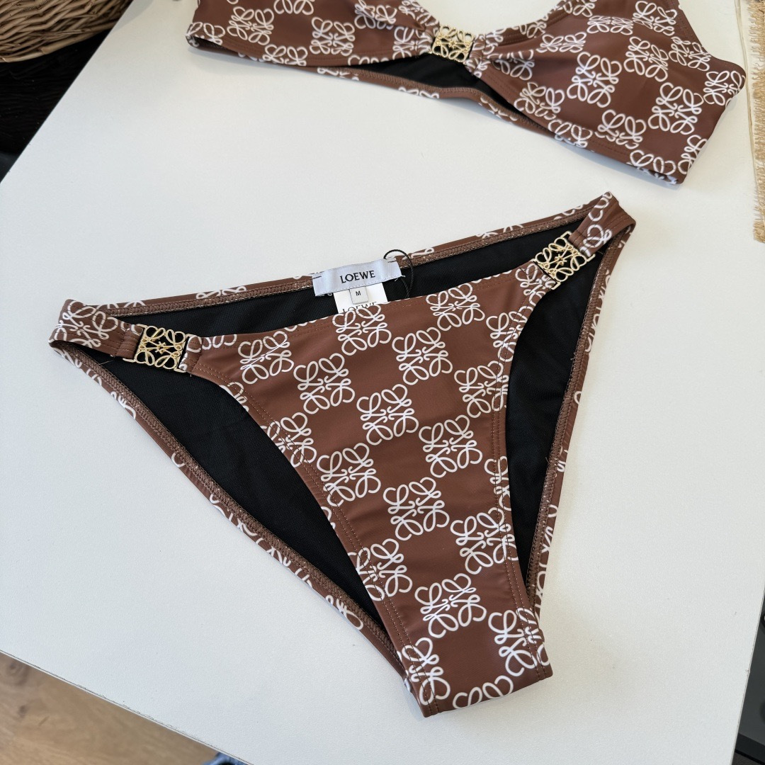 。罗意威LOEWE新款分体比基尼泳衣👙❤️😍🥰适合多种场景的游泳衣🏊‍♀️海边 游泳池 温泉 水上乐园 
