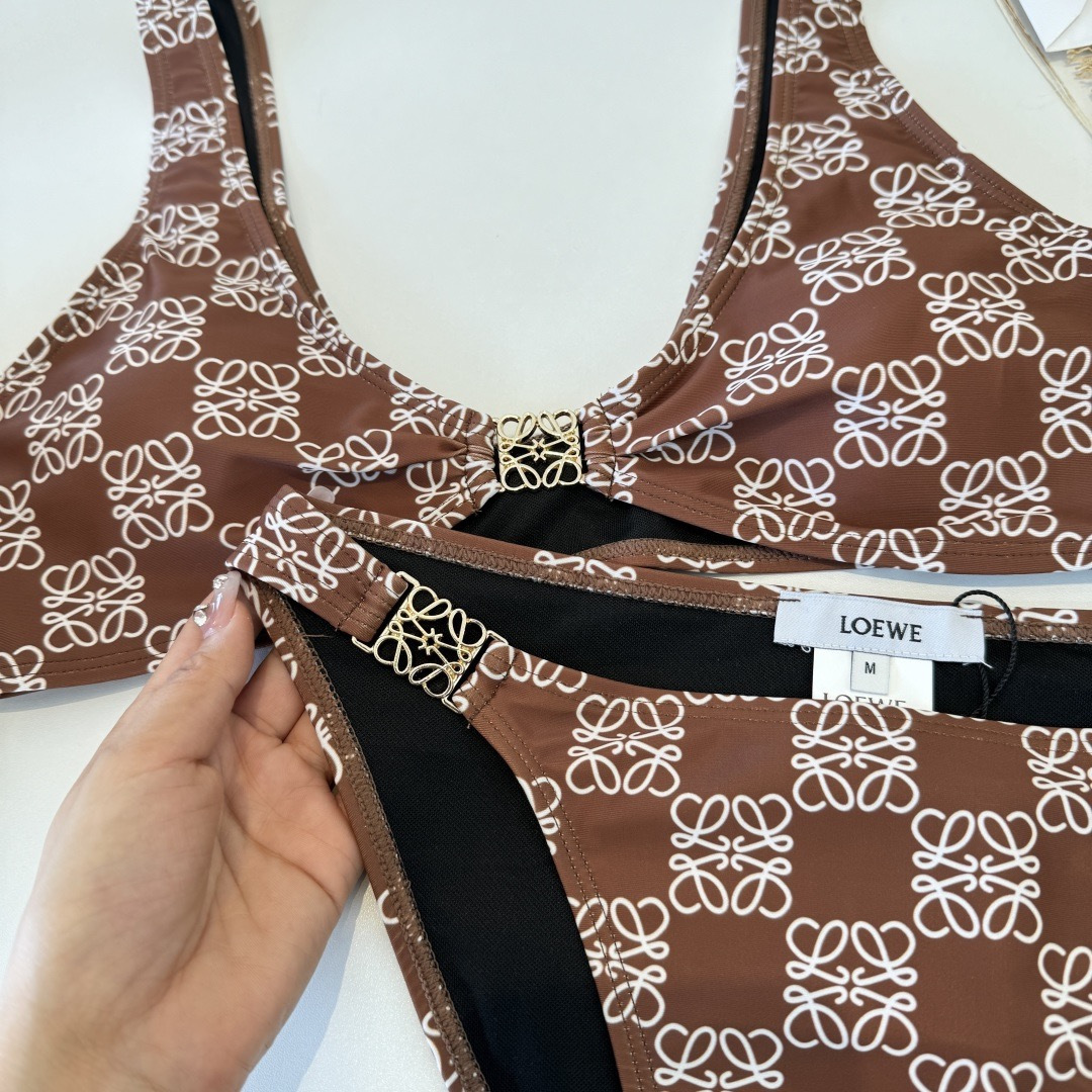 。罗意威LOEWE新款分体比基尼泳衣👙❤️😍🥰适合多种场景的游泳衣🏊‍♀️海边 游泳池 温泉 水上乐园 