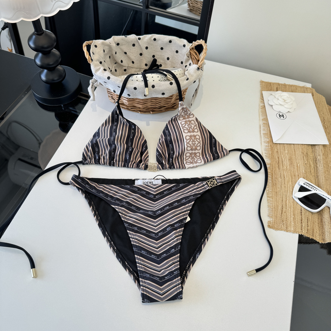 。罗意威LOEWE新款分体比基尼泳衣👙❤️😍🥰适合多种场景的游泳衣🏊‍♀️海边 游泳池 温泉 水上乐园 