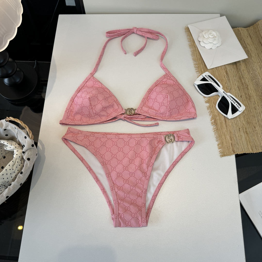 。Gucci古奇比基尼👙 上身超级棒！同步各大专柜发售，自然而然呈现时尚感！十分减龄，具有年轻活力。 码