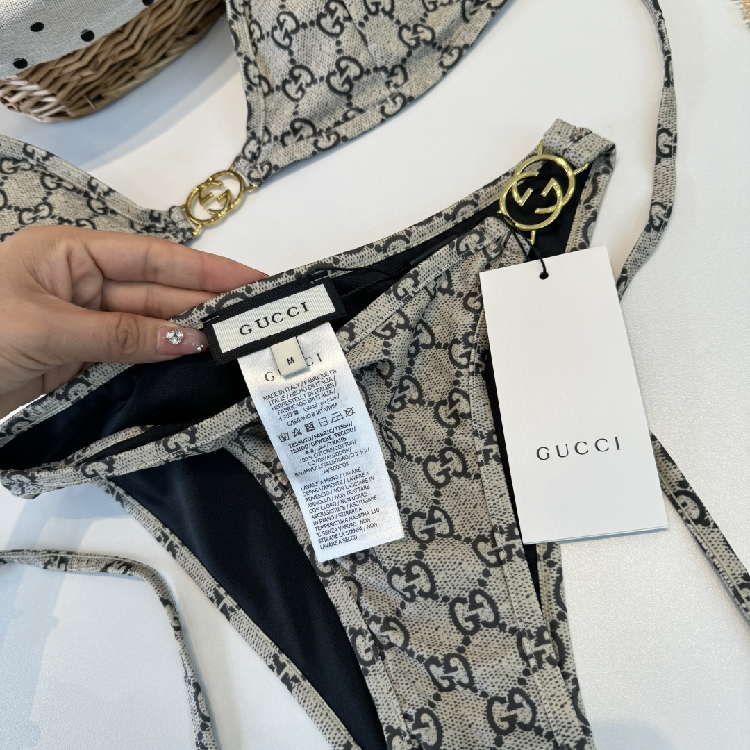 。Gucci古奇比基尼👙 上身超级棒！同步各大专柜发售，自然而然呈现时尚感！十分减龄，具有年轻活力。 码