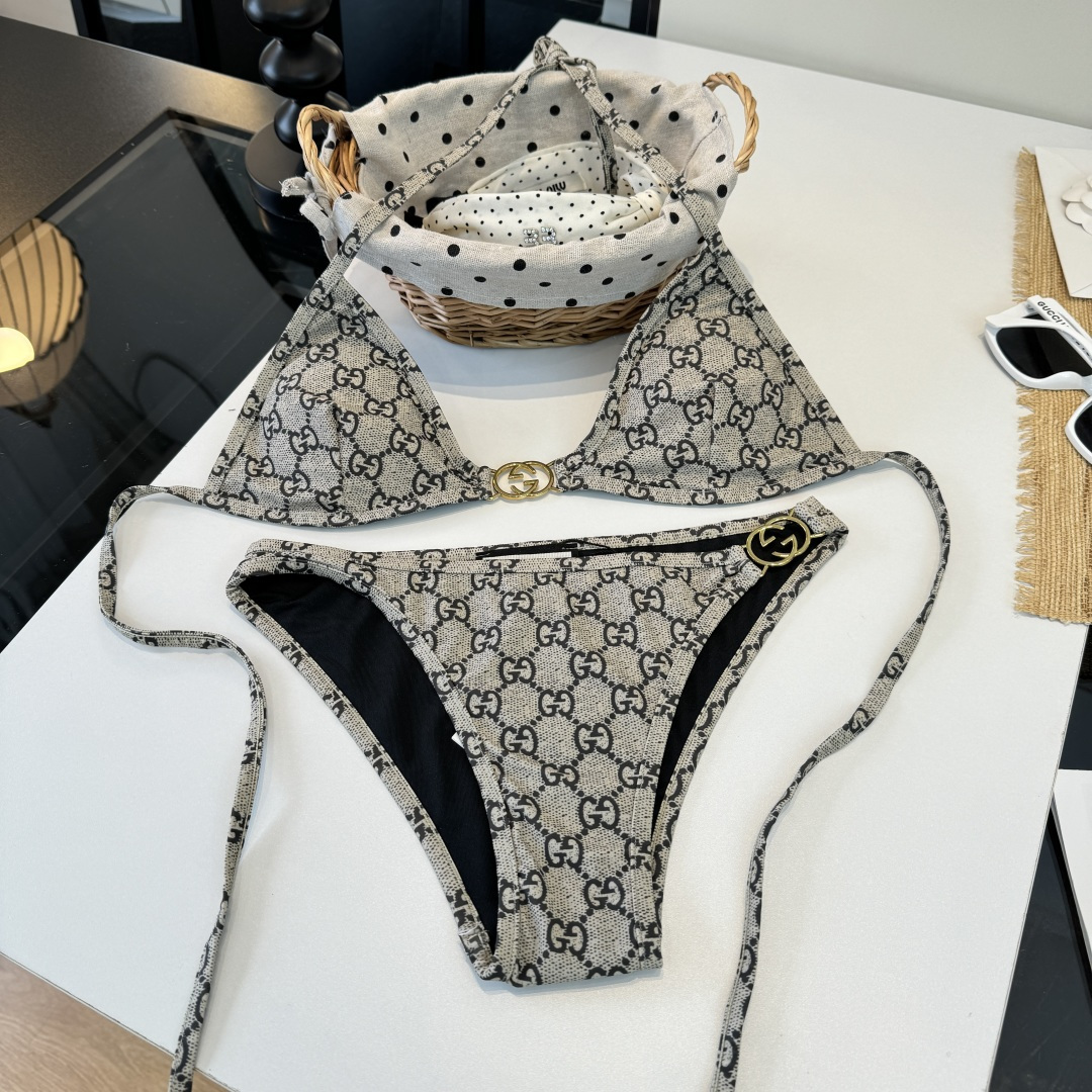 。Gucci古奇比基尼👙 上身超级棒！同步各大专柜发售，自然而然呈现时尚感！十分减龄，具有年轻活力。 码