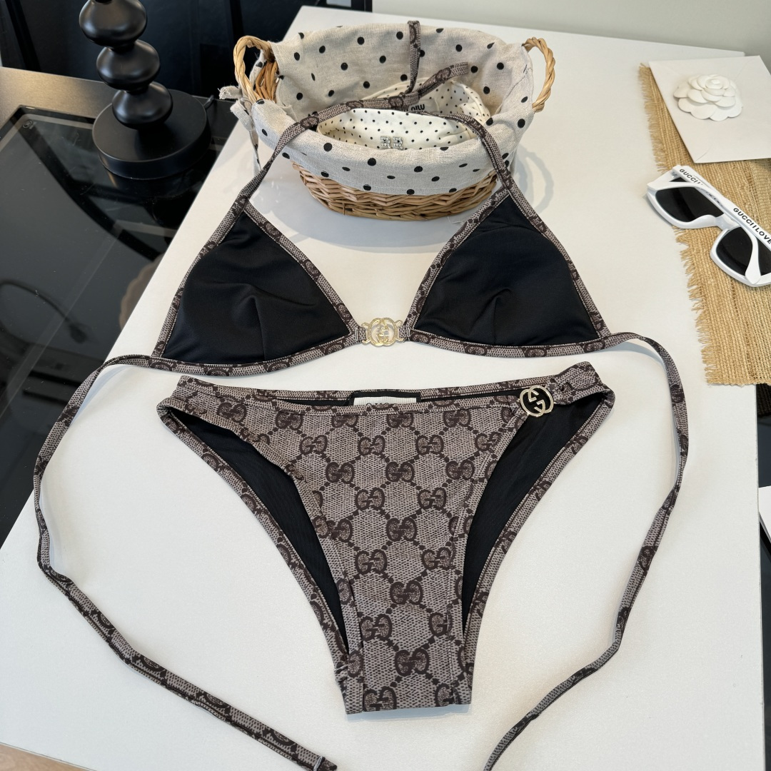 。Gucci古奇比基尼👙 上身超级棒！同步各大专柜发售，自然而然呈现时尚感！十分减龄，具有年轻活力。 码