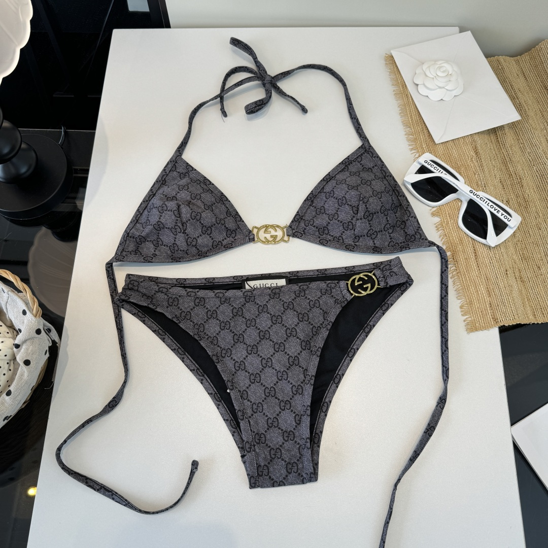 。Gucci古奇比基尼👙 上身超级棒！同步各大专柜发售，自然而然呈现时尚感！十分减龄，具有年轻活力。 码