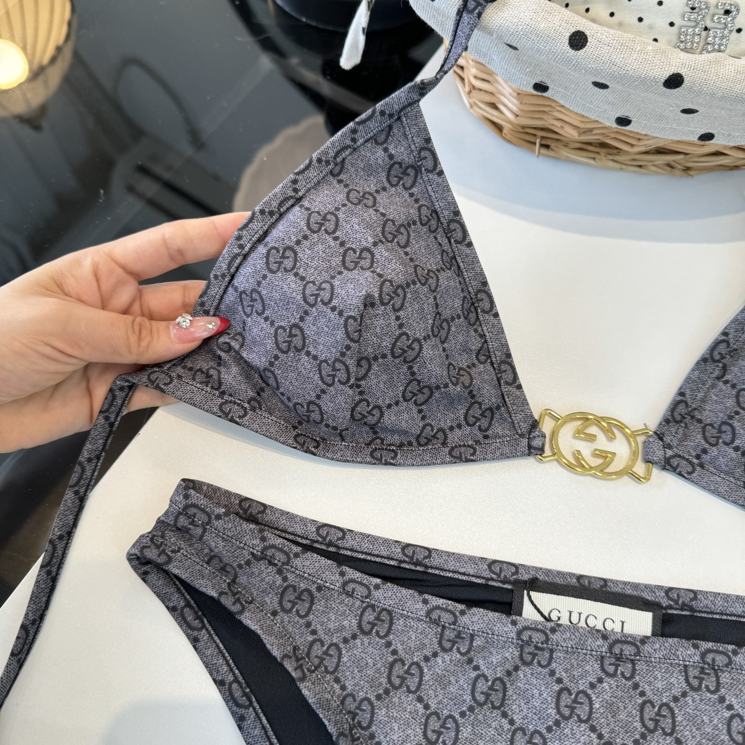 。Gucci古奇比基尼👙 上身超级棒！同步各大专柜发售，自然而然呈现时尚感！十分减龄，具有年轻活力。 码