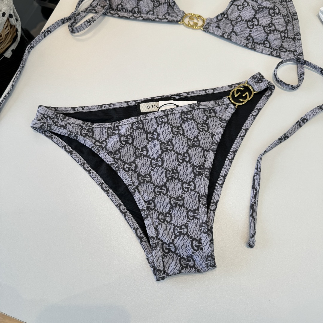 。Gucci古奇比基尼👙 上身超级棒！同步各大专柜发售，自然而然呈现时尚感！十分减龄，具有年轻活力。 码