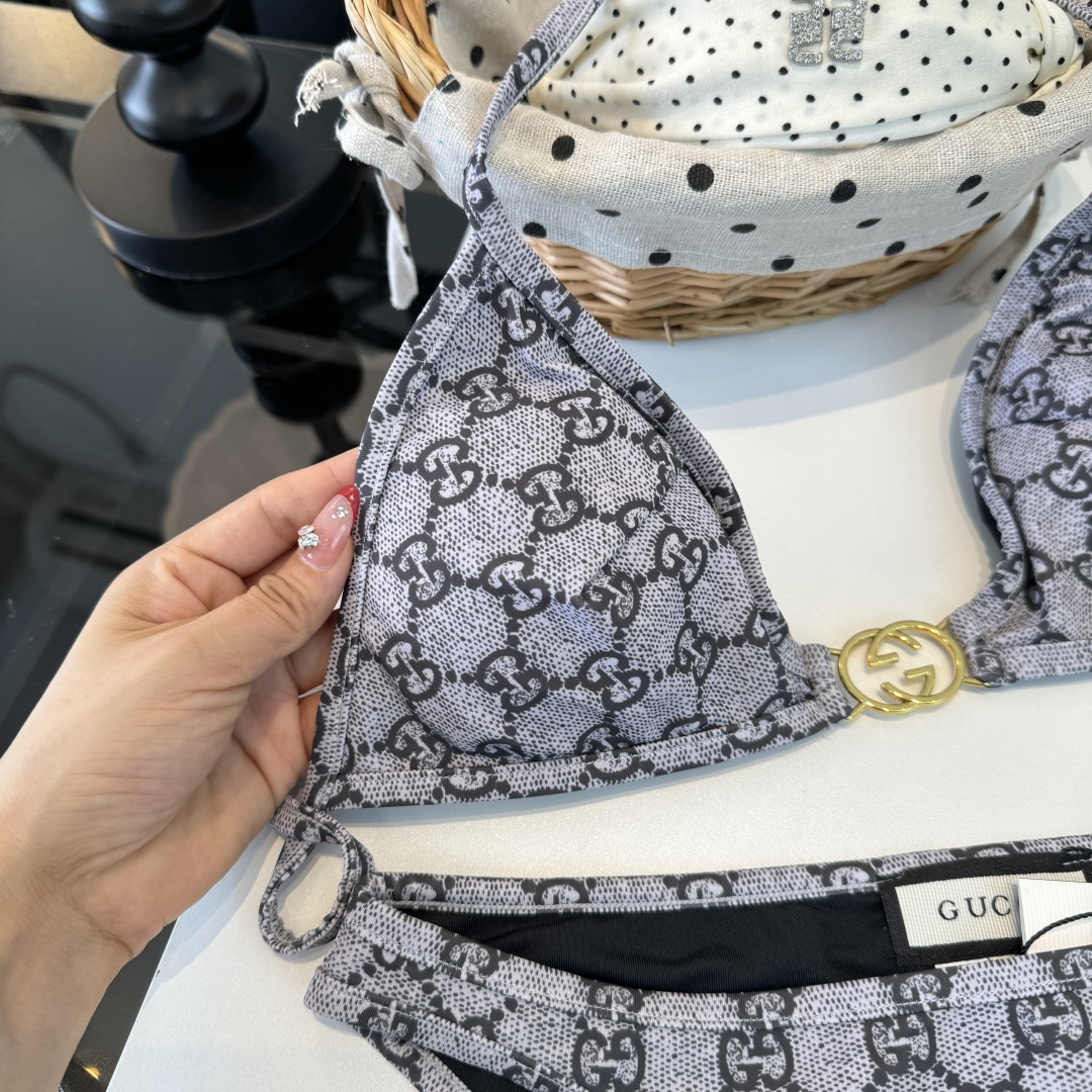 。Gucci古奇比基尼👙 上身超级棒！同步各大专柜发售，自然而然呈现时尚感！十分减龄，具有年轻活力。 码