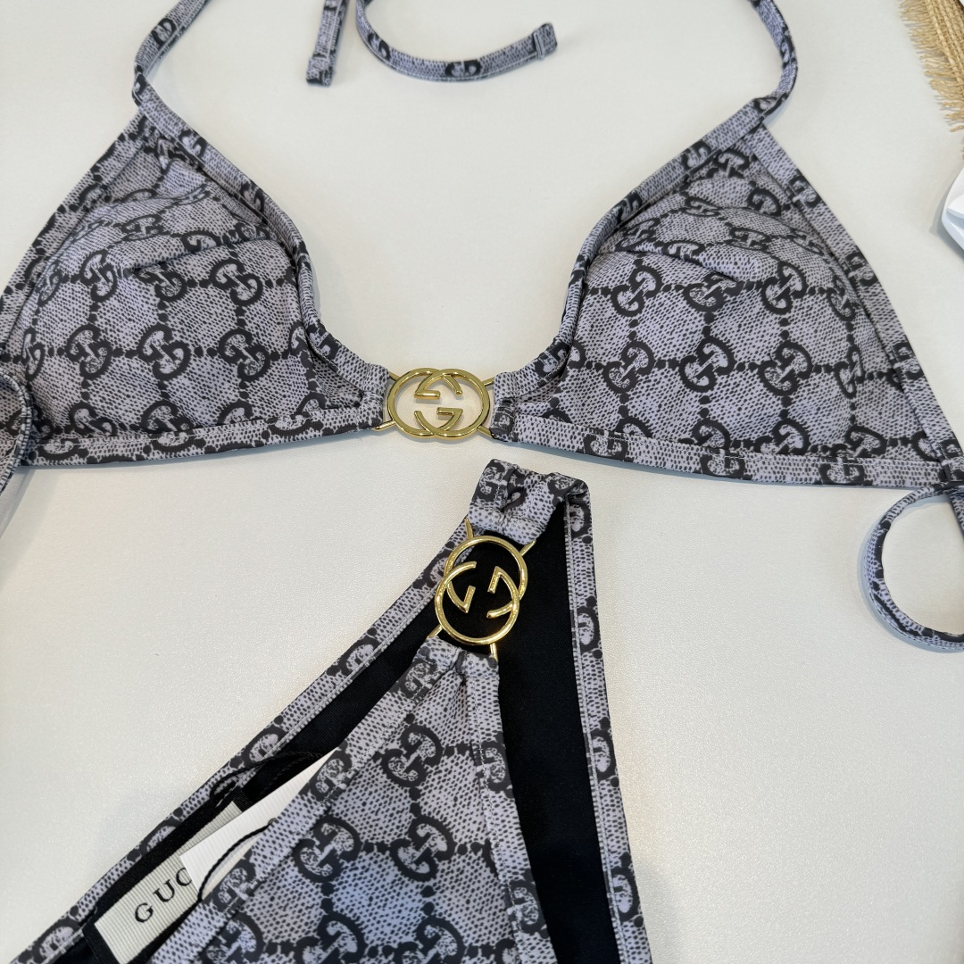 。Gucci古奇比基尼👙 上身超级棒！同步各大专柜发售，自然而然呈现时尚感！十分减龄，具有年轻活力。 码