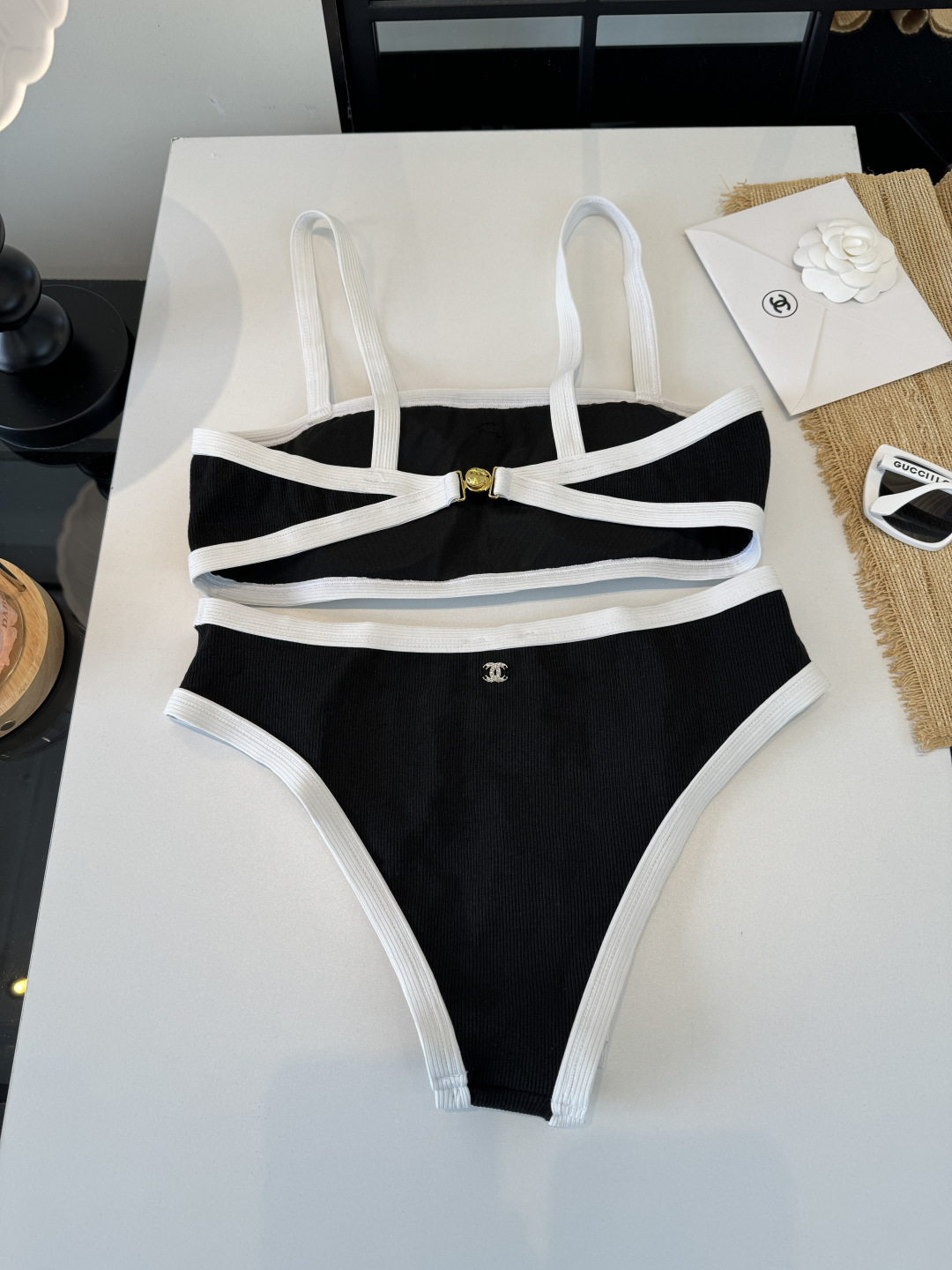 Chanel香奈儿新款比基尼泳衣👙❤️😍🥰适合多种场景的游泳衣🏊‍♀️海边 游泳池 温泉 水上乐园 漂流