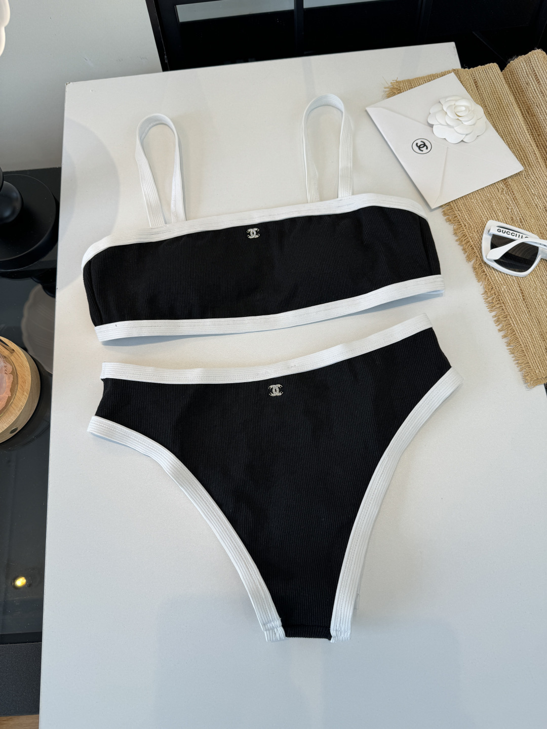 Chanel香奈儿新款比基尼泳衣👙❤️😍🥰适合多种场景的游泳衣🏊‍♀️海边 游泳池 温泉 水上乐园 漂流