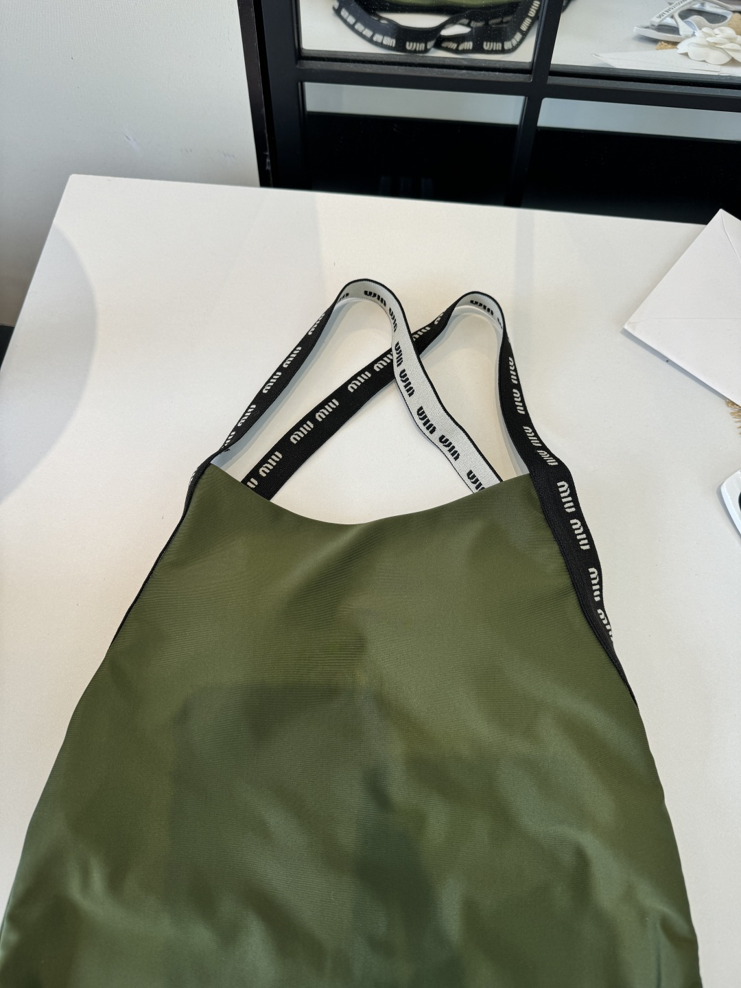 。miumiu缪缪 新款比基尼泳衣👙❤️😍🥰适合多种场景的游泳衣🏊‍♀️海边 游泳池 温泉 水上乐园 漂
