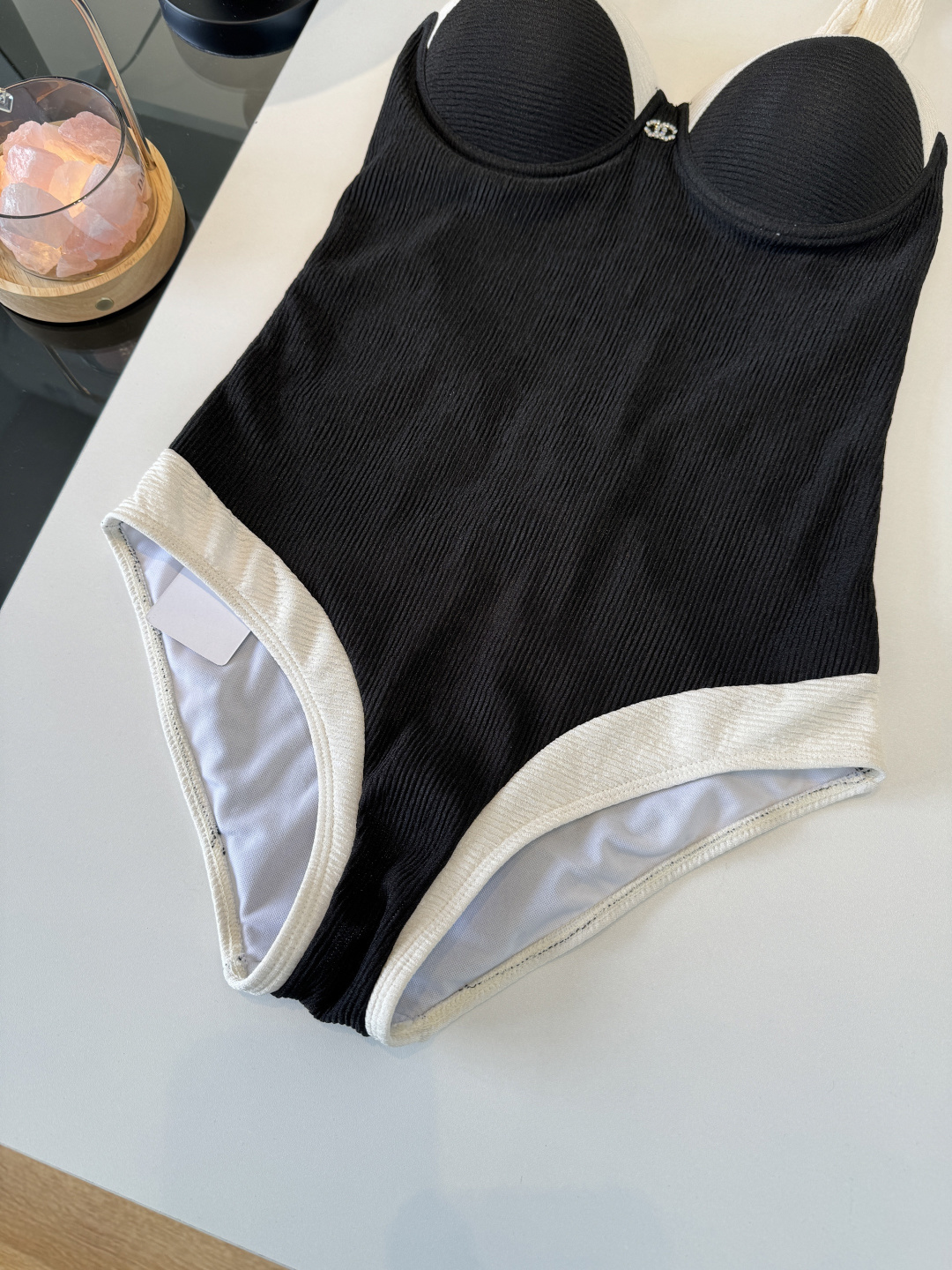 。Chanel香奈儿新款连体比基尼泳衣👙❤️😍🥰适合多种场景的游泳衣🏊‍♀️海边 游泳池 温泉 水上乐园