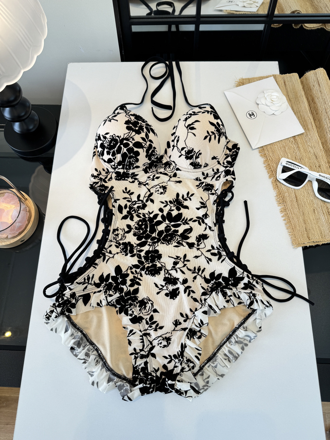 。Chanel香奈儿新款连体比基尼泳衣👙❤️😍🥰适合多种场景的游泳衣🏊‍♀️海边 游泳池 温泉 水上乐园
