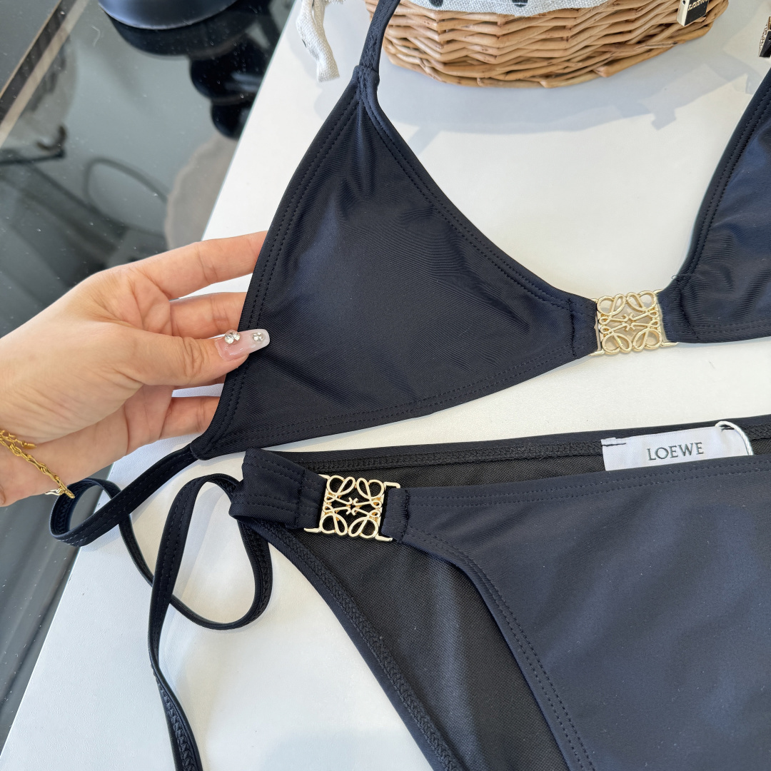 。罗意威LOEWE新款分体比基尼泳衣👙❤️😍🥰适合多种场景的游泳衣🏊‍♀️海边 游泳池 温泉 水上乐园 