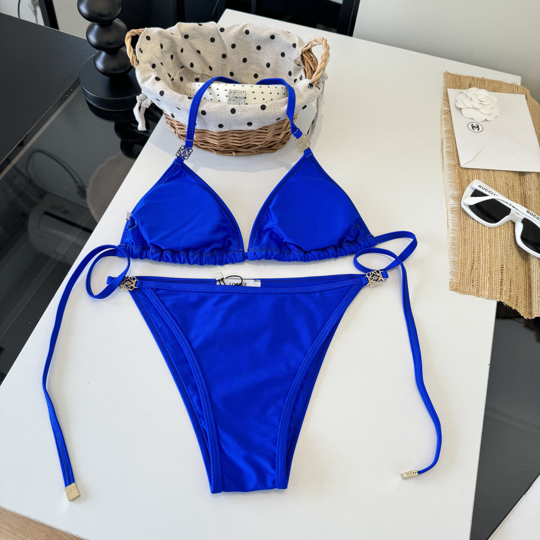 。罗意威LOEWE新款分体比基尼泳衣👙❤️😍🥰适合多种场景的游泳衣🏊‍♀️海边 游泳池 温泉 水上乐园 