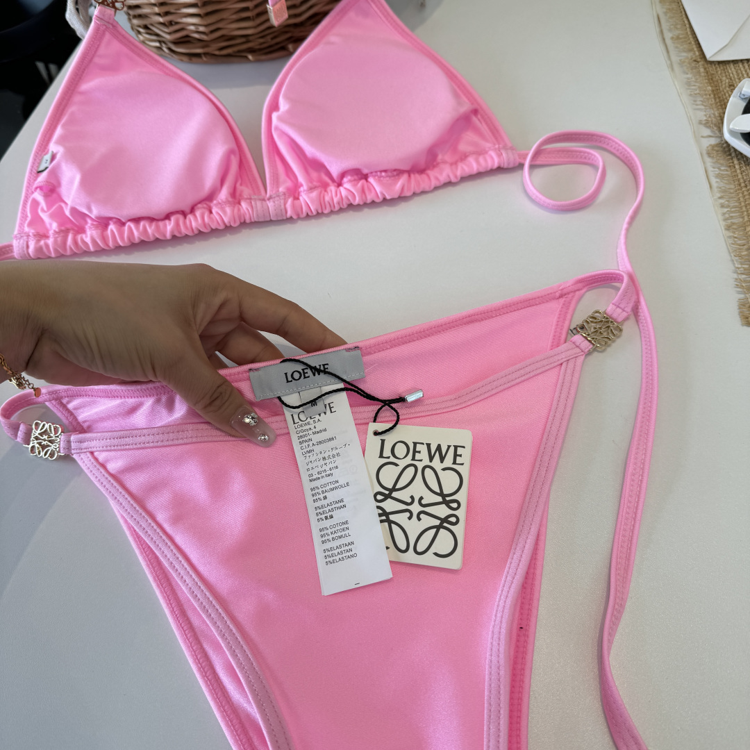 。罗意威LOEWE新款分体比基尼泳衣👙❤️😍🥰适合多种场景的游泳衣🏊‍♀️海边 游泳池 温泉 水上乐园 