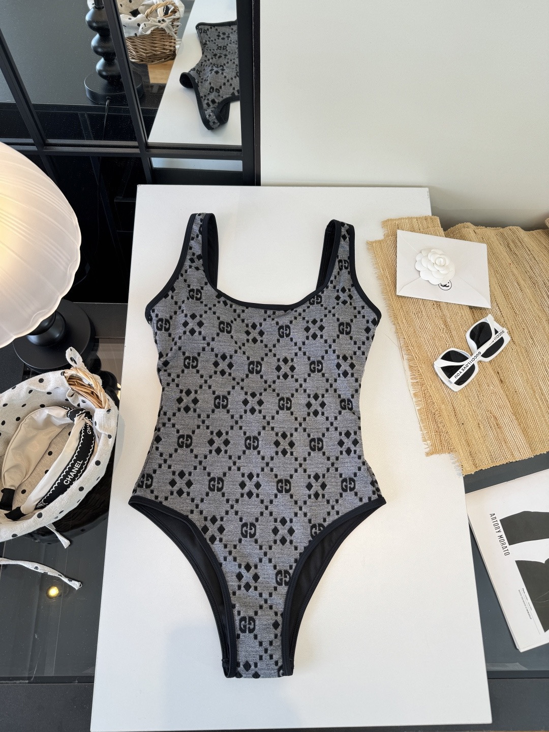 。Gucci古奇连体泳衣👙 上身超级棒！同步各大专柜发售，自然而然呈现时尚感！十分减龄，具有年轻活力。 
