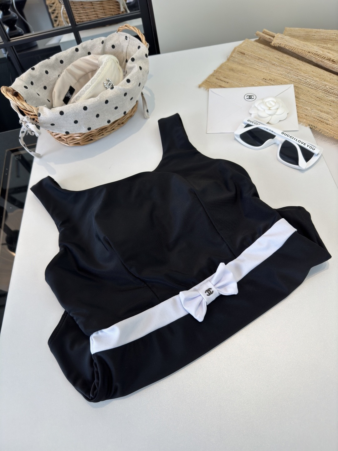 。Chanel 香奈儿连体泳衣 😍🥰适合多种场景的游泳衣🏊‍♀️海边 游泳池 温泉 水上乐园 漂流都可以