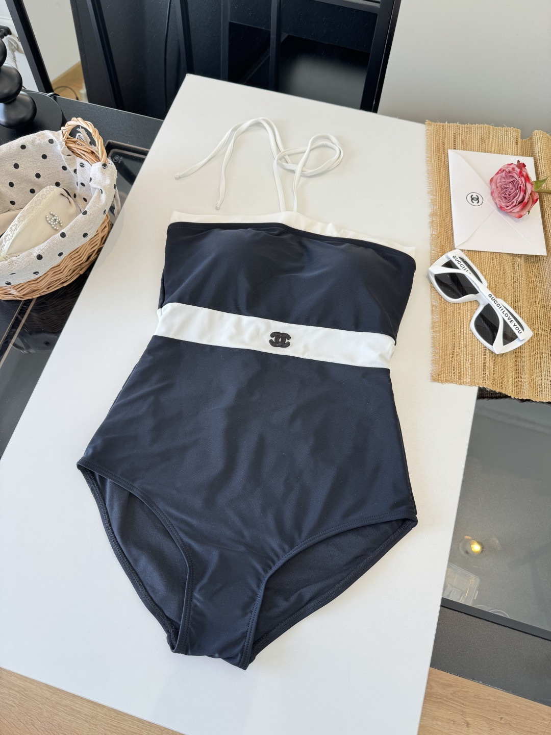 。Chanel香奈儿新款连体泳衣S M L XL