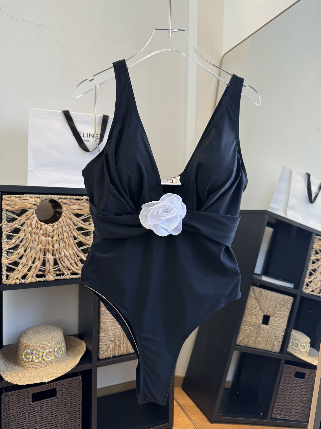 。Chanel香奈儿新款连体泳衣S M L XL