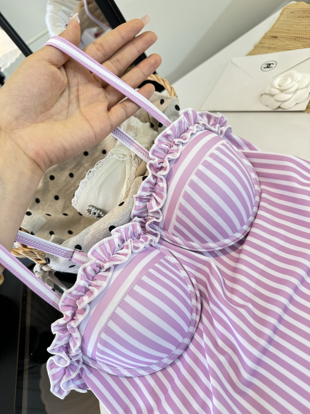 🌾Celine赛琳新款连体泳衣😍🥰适合多种场景的游泳衣🏊‍♀️海边 游泳池 温泉 水上乐园 漂流都可以😌