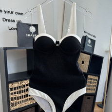 🌾Chanel香奈儿新款连体比基尼泳衣👙❤️😍🥰适合多种场景的游泳衣🏊♀️海边 游泳池 温泉 水上乐园 🌾Chanel香奈儿新款连体比基尼泳衣👙❤️😍🥰适合多种场景的游泳衣🏊♀️海边 游泳池 温泉 水上乐园