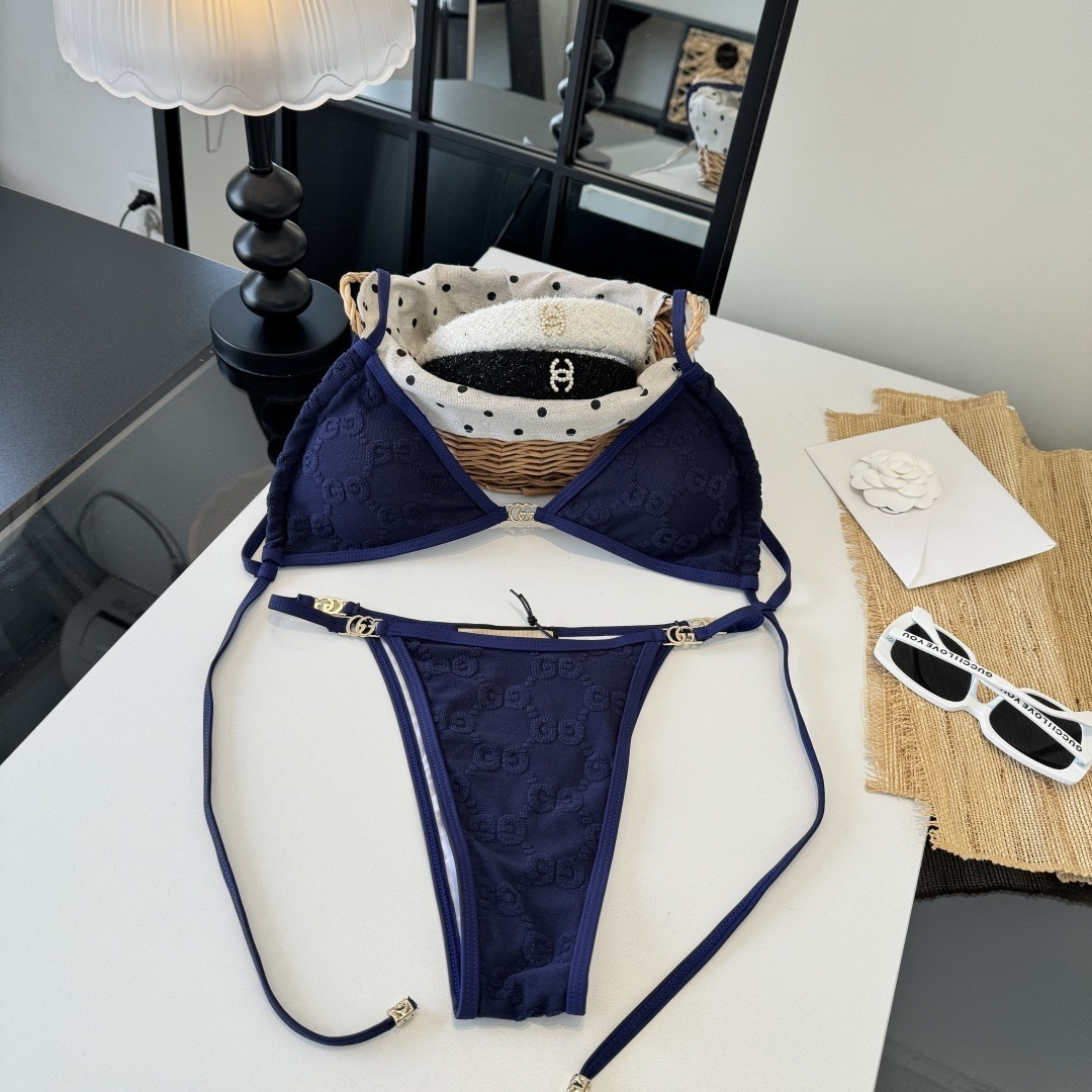 Gucci古奇分体泳衣👙 上身超级棒！同步各大专柜发售，自然而然呈现时尚感！十分减龄，具有年轻活力。 码
