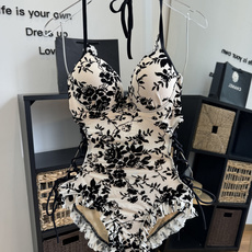 🌾Chanel香奈儿新款连体比基尼泳衣👙❤️😍🥰适合多种场景的游泳衣🏊♀️海边 游泳池 温泉 水上乐园 🌾Chanel香奈儿新款连体比基尼泳衣👙❤️😍🥰适合多种场景的游泳衣🏊♀️海边 游泳池 温泉 水上乐园