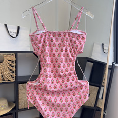 🌾Gucci古奇连体泳衣 😍🥰适合多种场景的游泳衣🏊♀️海边 游泳池 温泉 水上乐园 漂流都可以😌内搭 🌾Gucci古奇连体泳衣 😍🥰适合多种场景的游泳衣🏊♀️海边 游泳池 温泉 水上乐园 漂流都可以😌内搭