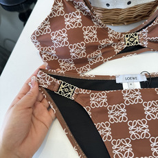 🌾罗意威LOEWE新款分体比基尼泳衣👙❤️😍🥰适合多种场景的游泳衣🏊♀️海边 游泳池 温泉 水上乐园 🌾罗意威LOEWE新款分体比基尼泳衣👙❤️😍🥰适合多种场景的游泳衣🏊♀️海边 游泳池 温泉 水上乐园