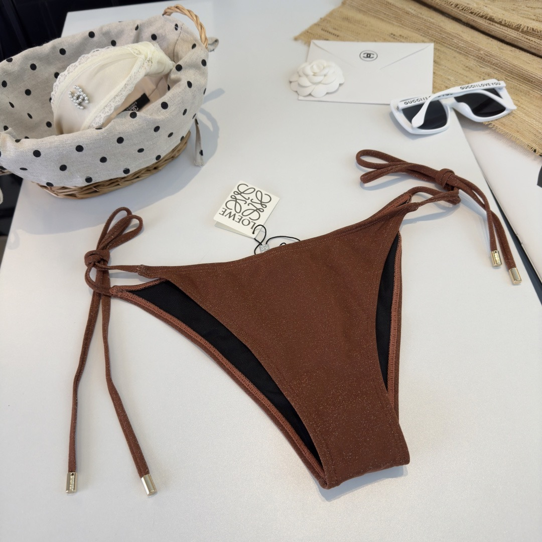 🌾罗意威LOEWE新款比基尼泳衣👙❤️😍🥰适合多种场景的游泳衣🏊‍♀️海边 游泳池 温泉 水上乐园 漂流