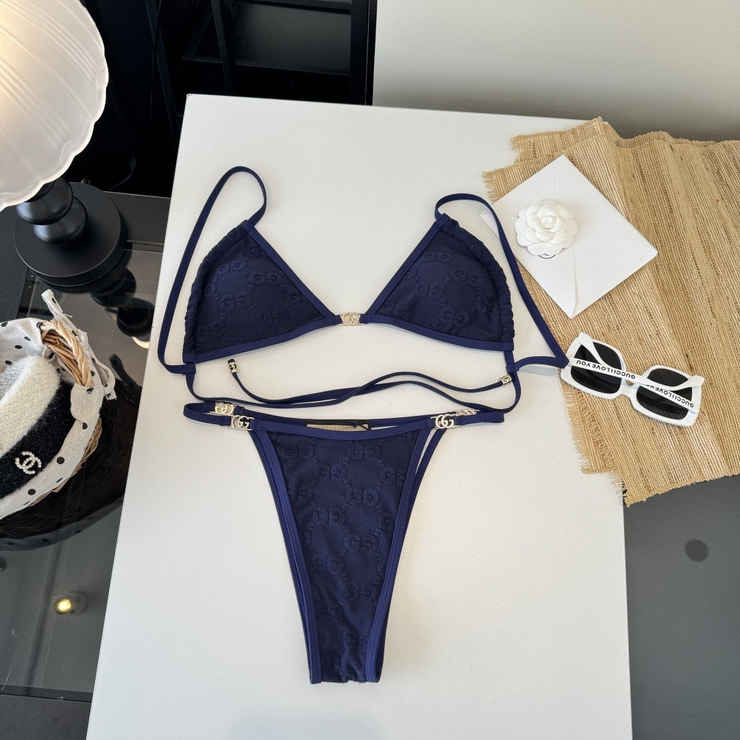 Gucci古奇分体泳衣👙 上身超级棒！同步各大专柜发售，自然而然呈现时尚感！十分减龄，具有年轻活力。 码