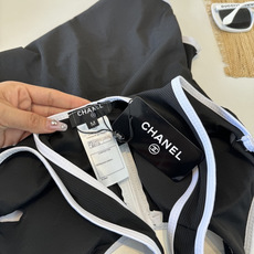 🌾Chanel香奈儿新款连体泳衣👙❤️😍🥰适合多种场景的游泳衣🏊♀️海边 游泳池 温泉 水上乐园 漂流 🌾Chanel香奈儿新款连体泳衣👙❤️😍🥰适合多种场景的游泳衣🏊♀️海边 游泳池 温泉 水上乐园 漂流