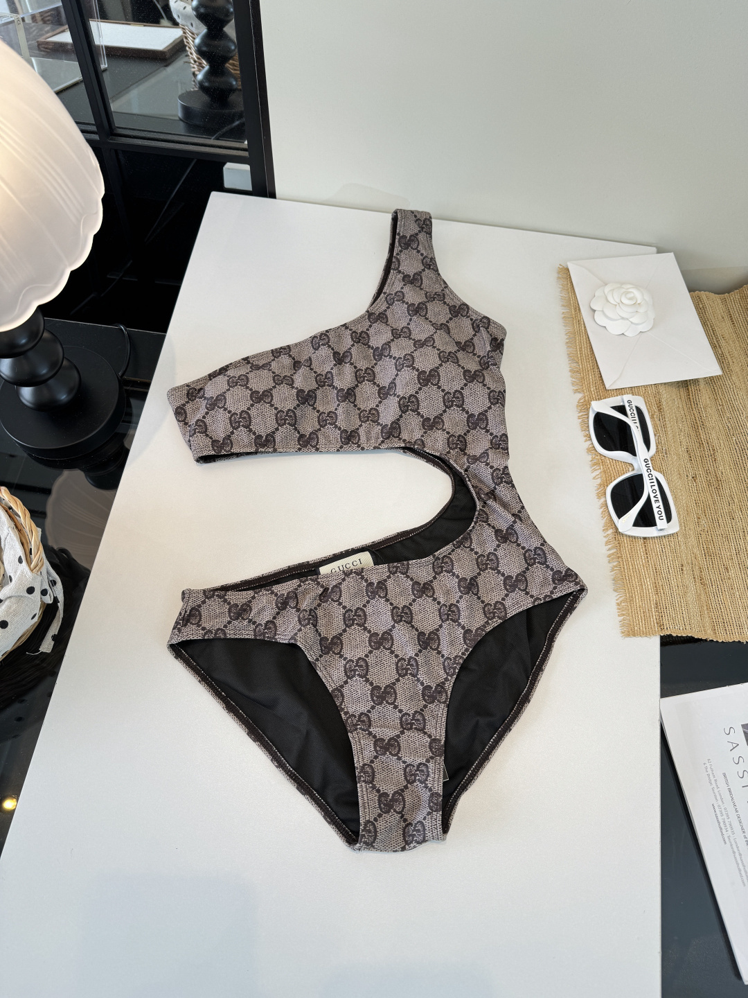 🌾Gucci古奇连体泳衣👙 上身超级棒！同步各大专柜发售，自然而然呈现时尚感！十分减龄，具有年轻活力。 