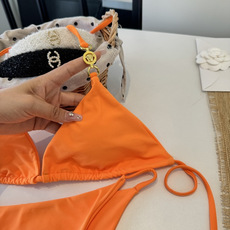 🌾范思哲分体比基尼👙泳衣 😍🥰适合多种场景的游泳衣🏊♀️海边 游泳池 温泉 水上乐园 漂流都可以😌内 🌾范思哲分体比基尼👙泳衣 😍🥰适合多种场景的游泳衣🏊♀️海边 游泳池 温泉 水上乐园 漂流都可以😌内