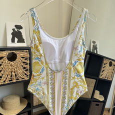 🌾范思哲连体比基尼👙泳衣 😍🥰适合多种场景的游泳衣🏊♀️海边 游泳池 温泉 水上乐园 漂流都可以😌内 🌾范思哲连体比基尼👙泳衣 😍🥰适合多种场景的游泳衣🏊♀️海边 游泳池 温泉 水上乐园 漂流都可以😌内