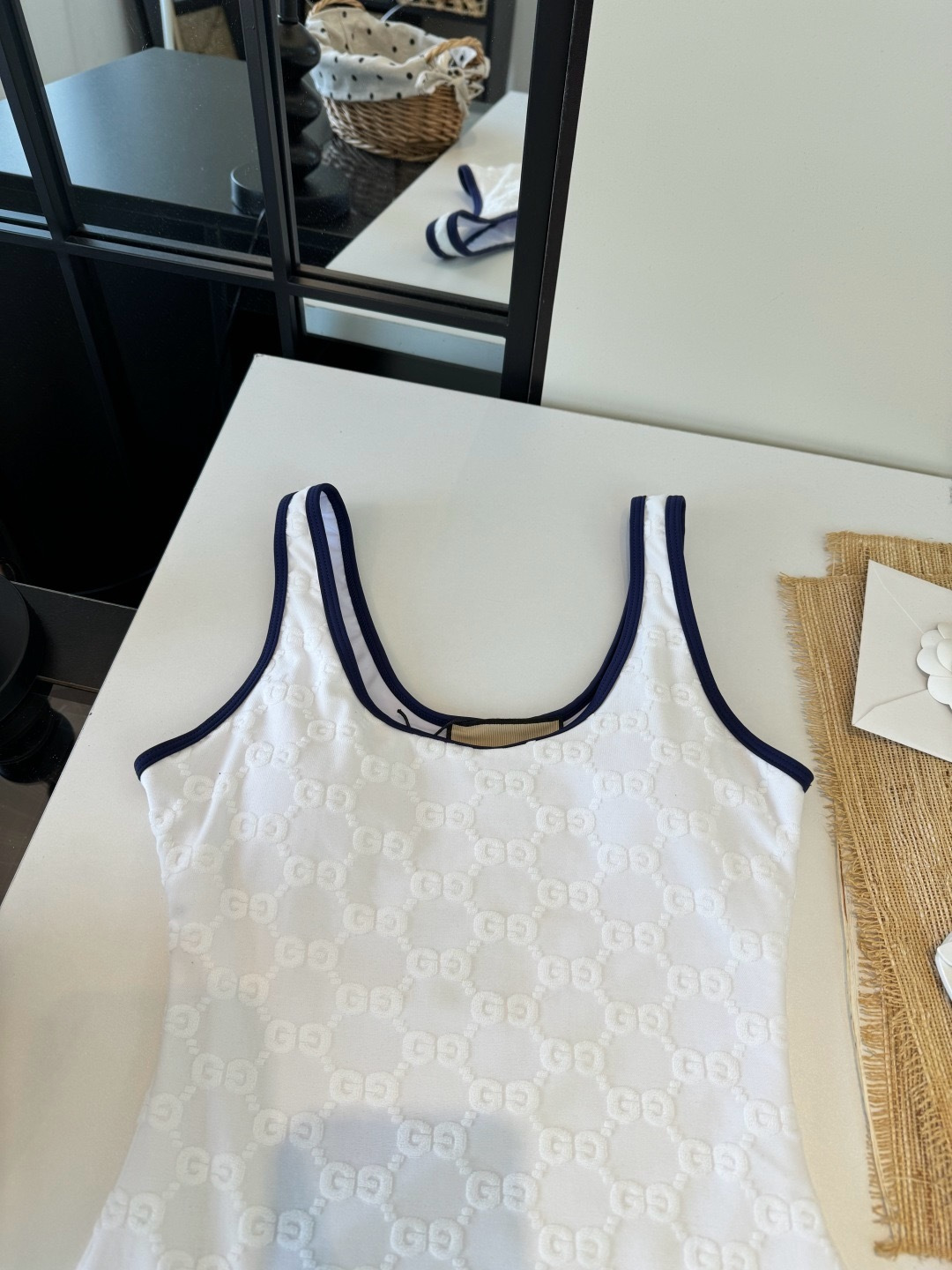 🌾Gucci古奇连体泳衣👙 上身超级棒！同步各大专柜发售，自然而然呈现时尚感！十分减龄，具有年轻活力。 