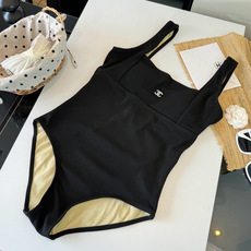 🌾Chanel 香奈儿连体泳衣 😍🥰适合多种场景的游泳衣🏊♀️海边 游泳池 温泉 水上乐园 漂流都可以 🌾Chanel 香奈儿连体泳衣 😍🥰适合多种场景的游泳衣🏊♀️海边 游泳池 温泉 水上乐园 漂流都可以