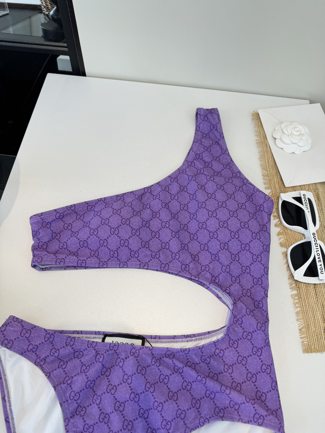 🌾Gucci古奇连体泳衣👙 上身超级棒！同步各大专柜发售，自然而然呈现时尚感！十分减龄，具有年轻活力。 