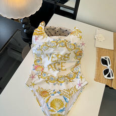 🌾范思哲连体比基尼👙泳衣 😍🥰适合多种场景的游泳衣🏊♀️海边 游泳池 温泉 水上乐园 漂流都可以😌内 🌾范思哲连体比基尼👙泳衣 😍🥰适合多种场景的游泳衣🏊♀️海边 游泳池 温泉 水上乐园 漂流都可以😌内