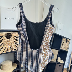🌾罗意威LOEWE新款连体比基尼泳衣👙❤️😍🥰适合多种场景的游泳衣🏊♀️海边 游泳池 温泉 水上乐园 🌾罗意威LOEWE新款连体比基尼泳衣👙❤️😍🥰适合多种场景的游泳衣🏊♀️海边 游泳池 温泉 水上乐园