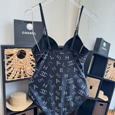 🌾Chanel香奈儿新款比基尼泳衣👙❤️😍🥰适合多种场景的游泳衣🏊♀️海边 游泳池 温泉 水上乐园 漂 🌾Chanel香奈儿新款比基尼泳衣👙❤️😍🥰适合多种场景的游泳衣🏊♀️海边 游泳池 温泉 水上乐园 漂