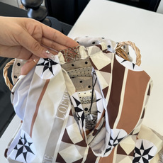 🌾LOEWE罗意威新款连体泳衣👙❤️😍🥰适合多种场景的游泳衣🏊♀️海边 游泳池 温泉 水上乐园 漂流都 🌾LOEWE罗意威新款连体泳衣👙❤️😍🥰适合多种场景的游泳衣🏊♀️海边 游泳池 温泉 水上乐园 漂流都